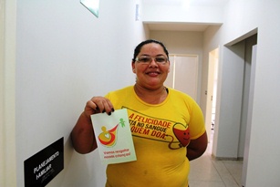 Ana Paula recebeu o folder da campanha